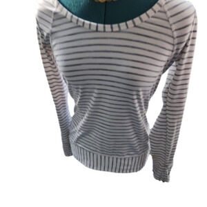 P099. Athleta White w/Navy Striped Long Sleeved Tee |S